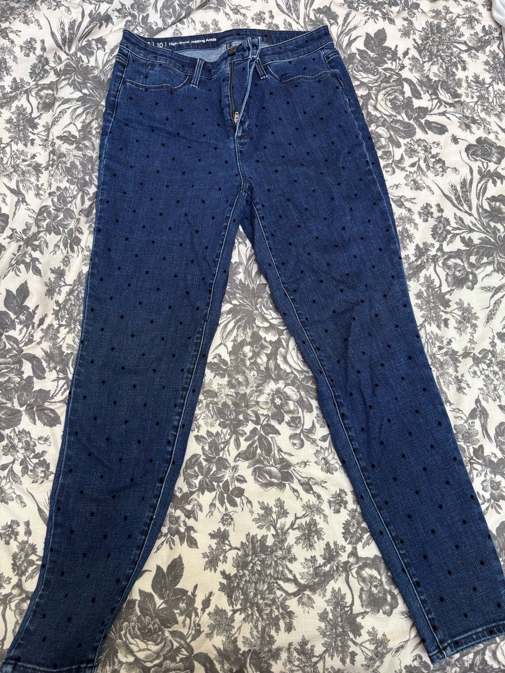 Talbots Dark Blue Skinny Jeans with Black Polka Dots